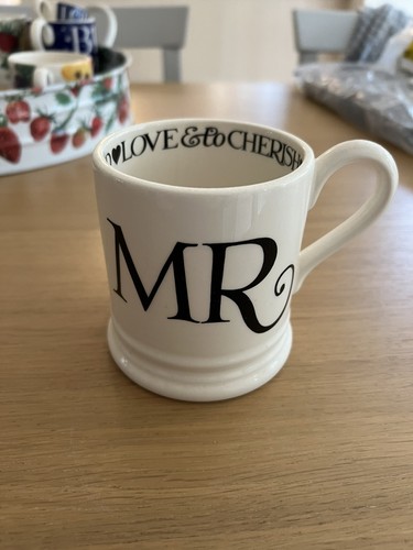 Emma bridgewater half - ‘mr’,